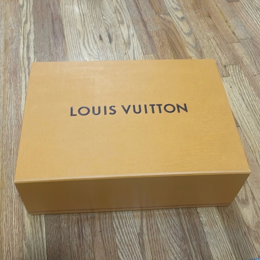 Lv box